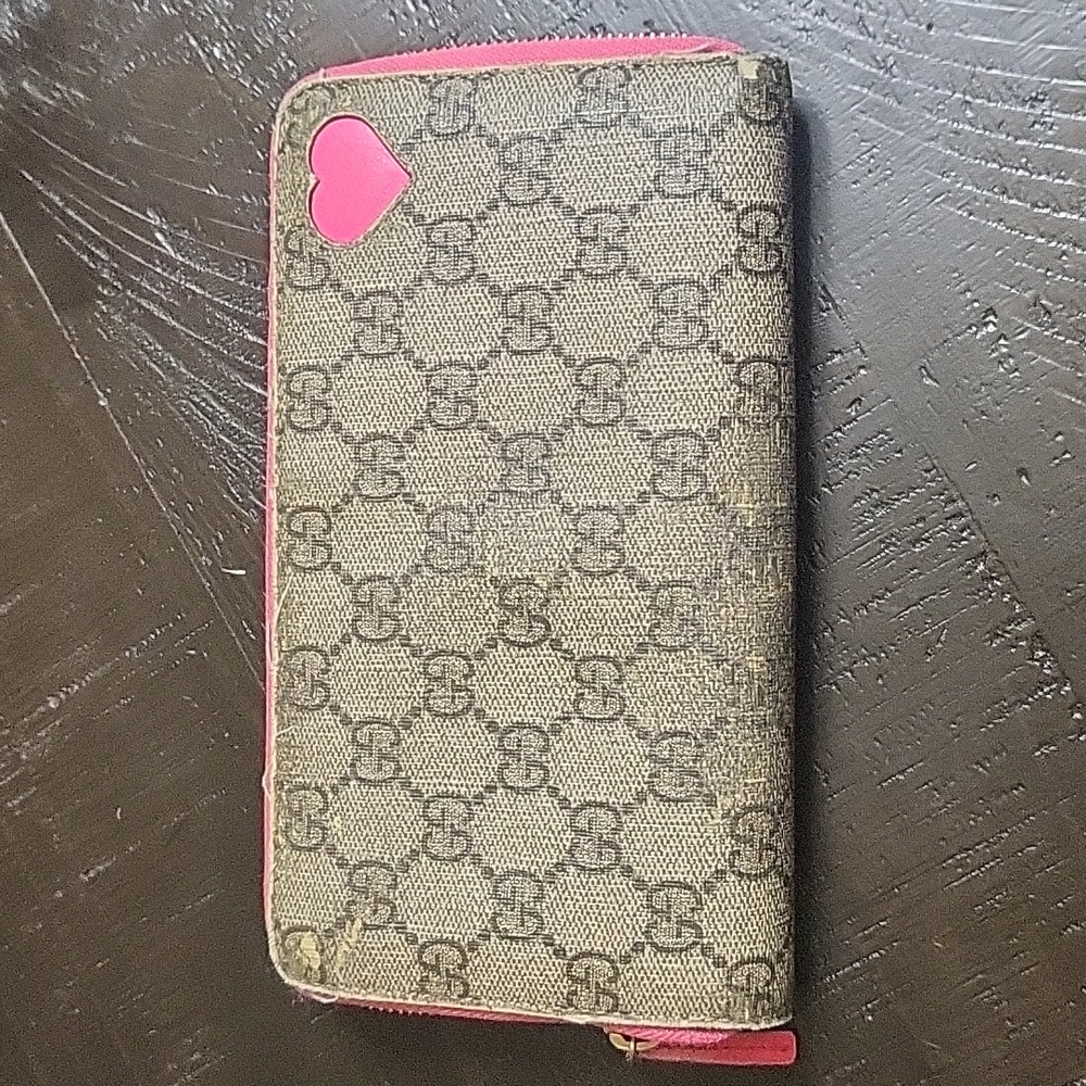 Gucci Zip Wallet - image 1